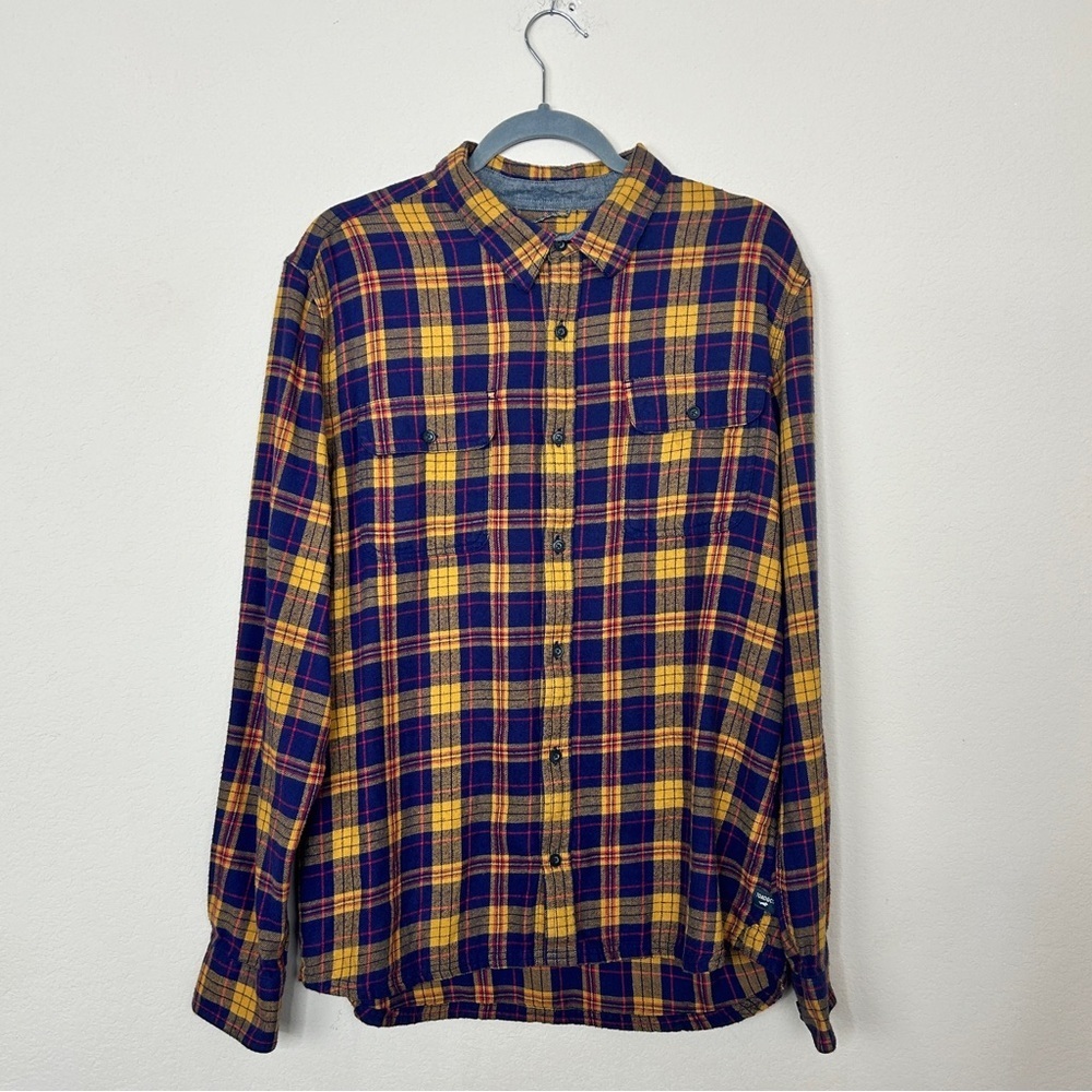 TOAD&CO.  Men’s Plaid button down shirt long sleeve size L